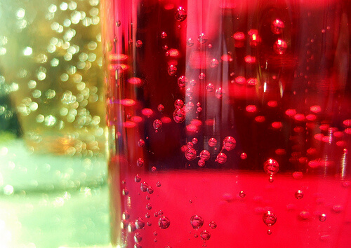 Alkoholijuomat edesauttavat selluliitin kehittymistä.