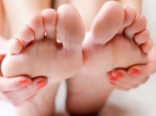 ehkäise vaivaisenluun syntyminen jaloissa