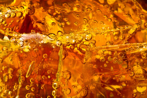 Miten hiilihapolliset juomat vaikuttavat terveyteen?