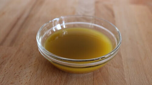 omenaviinietikkaa kulhossa