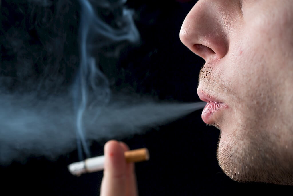 Tupakointi vaikuttaa kilpirauhasen toimintaan.