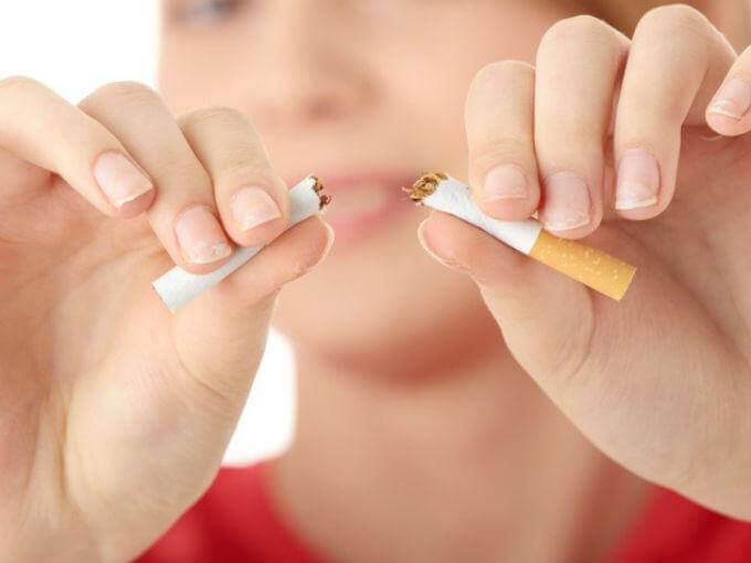 Tupakointi lisää riskiä sairastua haimasyöpään.