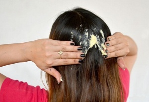 Korjaa vaurioituneet hiukset luonnollisesti