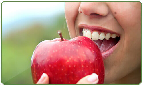 Omena auttaa kehon puhdistamisessa.