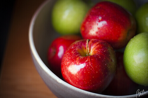 Poista virtsahappoa omenoita syömällä.