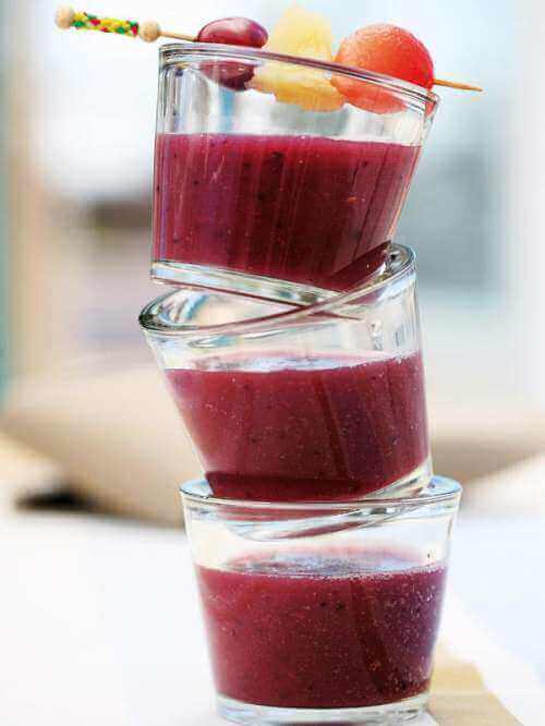 Jalkojen verenkierron parantaminen terveysjuoman avulla.