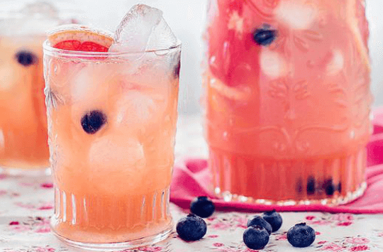 Greippiä ja mustikkaa jalkojen verenkierron parantamiseen.