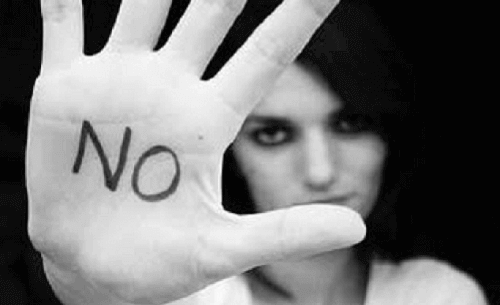 puolustaudu hankalilta perheenjäseniltä