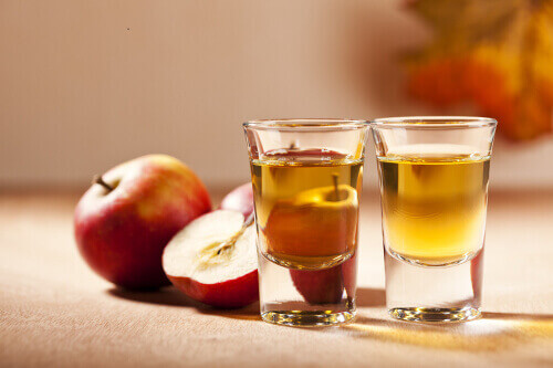 Omenaviinietikka kohentaa terveyttäsi niin sisäisesti nautittuna kuin ulkoisestikin.