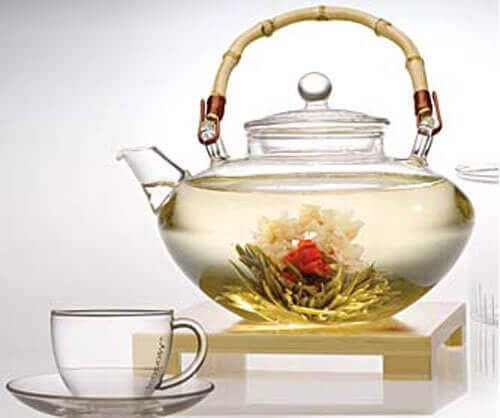 2 magnesiumpitoisinta teetä: valkoinen tee