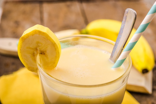 Keltainen banaanismoothie