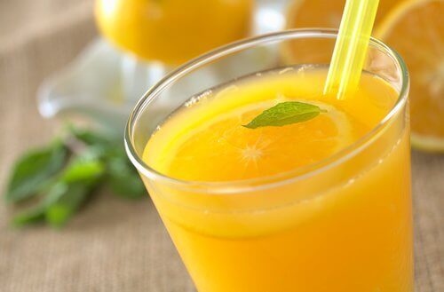 Vitamiinivesi appelsiinista