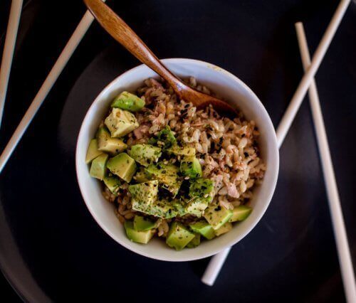 avokadot ja riisi
