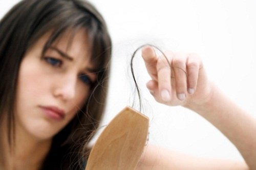 näin voit estää hiustenlähtöä