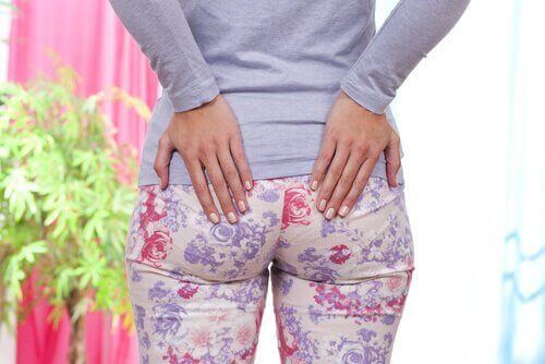 tunnista peräpukamat kivusta peräsuolessa