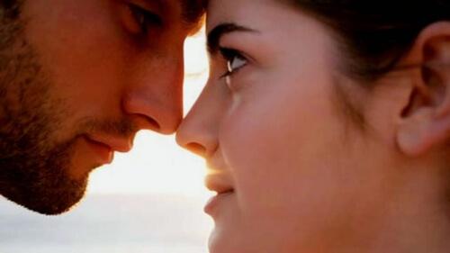 Pupillit suurenevat kun ihminen katsoo rakkautensa kohdetta