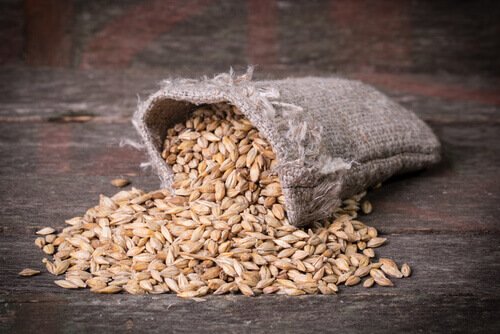 kiinteytä kaulan iho ohralla