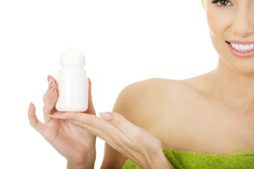 antiperspirantti kasvojen ihonhoidossa
