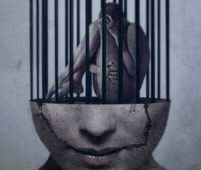 Huono itsetunto aiheuttaa ihmiselle paljon tuskaa.