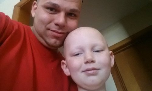 Gabrielin isä tatuoi saman arven itselleen