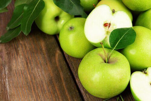 munuaisia puhdistava vihreä omena