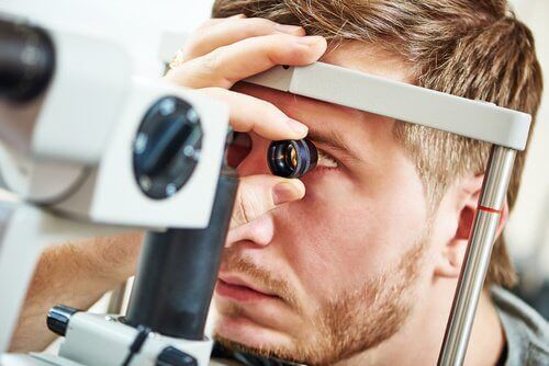silmänpainetaudin testaaminen