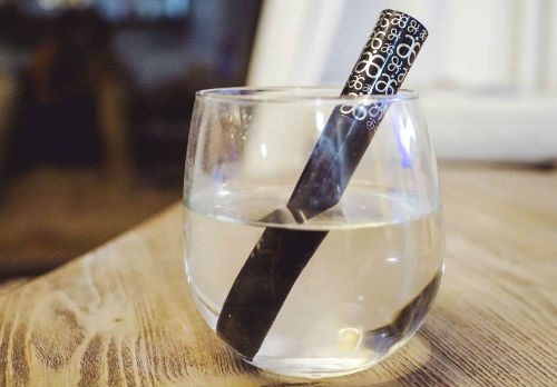 Lämmitä ripsiväri kuumassa vedessä