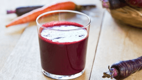 Mehu violeteista porkkanoista