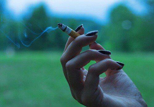 Tupakoinnilla saattaa olla vaikutusta niskakipuihin.