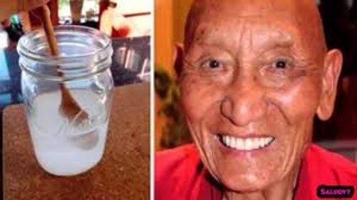 Mikä pitää tiibetiläisten munkkien hampaat valkoisina?
