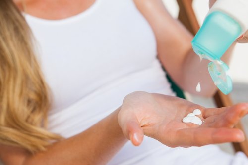 aurinkorasva pitää posket sileinä