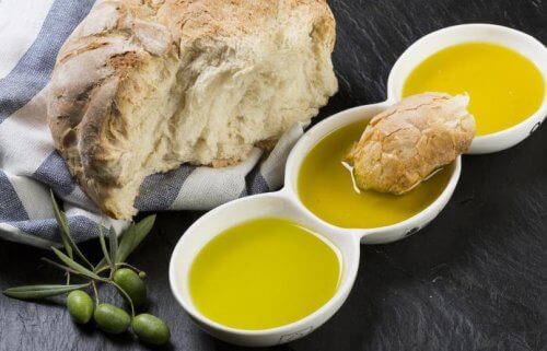 Leipä ja oliiviöljy: täydellinen yhdistelmä