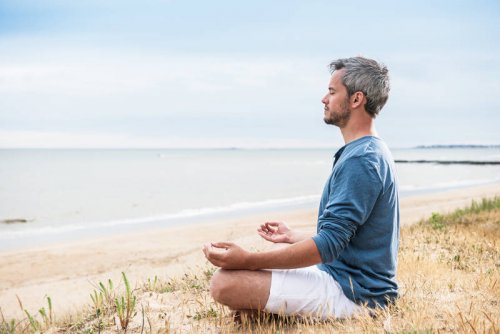 Meditaation avulla voit helpottaa ahdistusta.