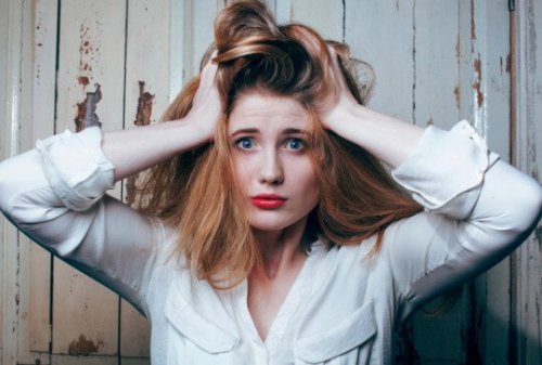 epätoivoinen nainen