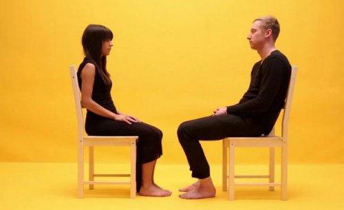 pariskunta kasvotusten