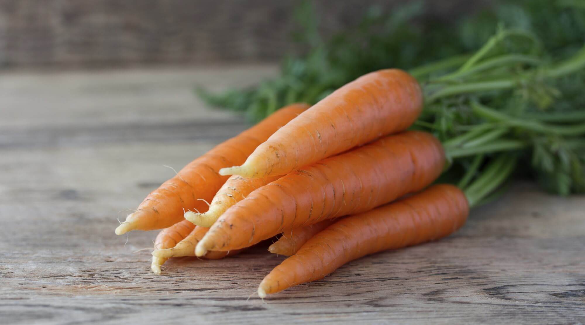 Porkkanalla on monia terveyshyötyjä.