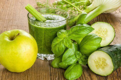 7 smoothieta vihreästä omenasta – näillä päivä alkaa terveellisesti