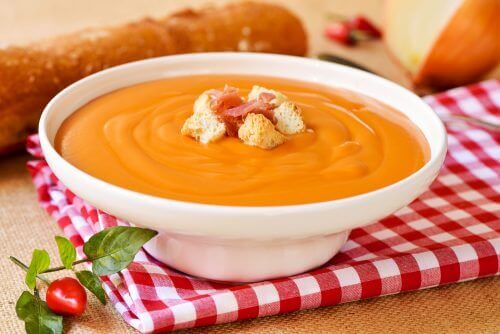 Herkullinen salmorejo-keitto estää paksusuolen syöpää