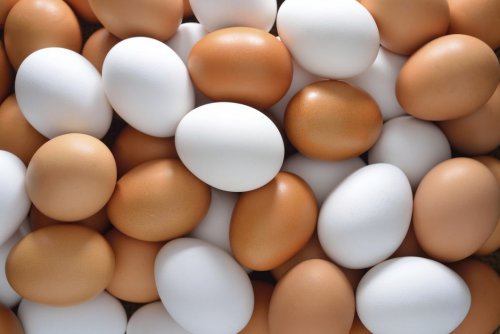 kananmunista tehdään proteiinipitoista hiusnaamiota