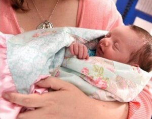 Lynlee, tyttö joka syntyi kahdesti ja kosketti koko maailmaa