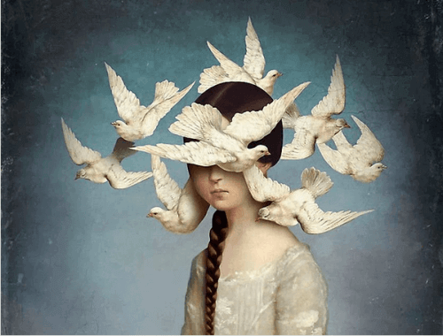 linnut tytön pään ympärillä