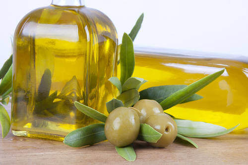 Voit suojauta alkoholin aiheuttamalta maksavauriolta nauttimalla sitruuna-oliiviöljy- kuurin.