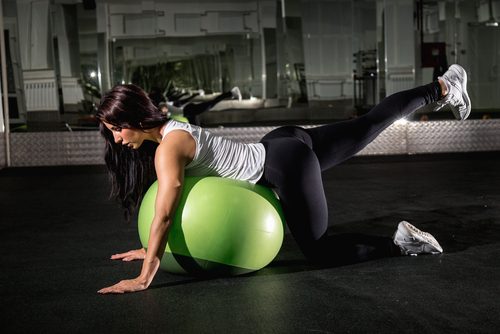 helpot liikkeet jumppapallon avulla