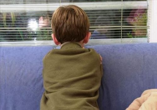 Havaitse lapsen mahdolliset mielialan muutokset.