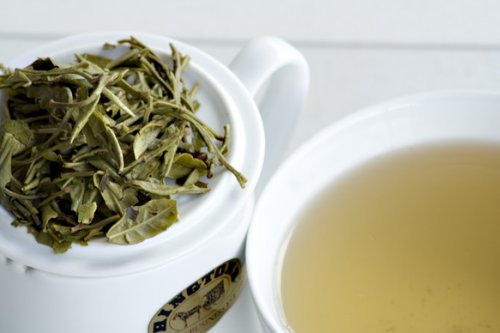 kokeile rasvaa polttavaa teetä: valkoinen tee