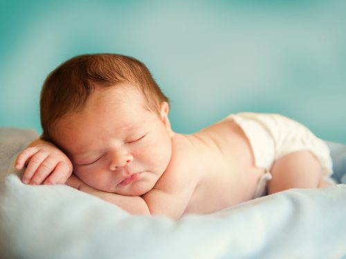 4 hoitoa vauvan koliikkiin