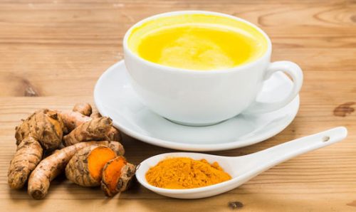 maitoa ja kurkumaa