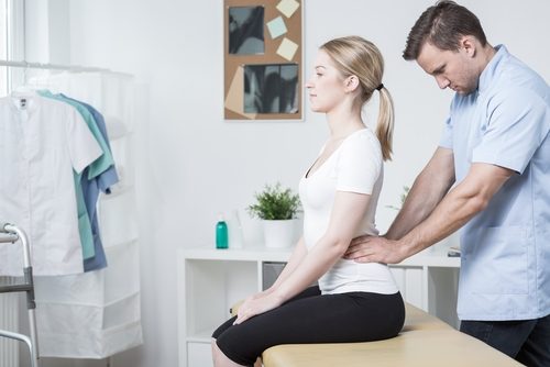 Krooninen selkäkipu alaselässä on koko ajan yleisempää - niin naisilla kuin miehillä.