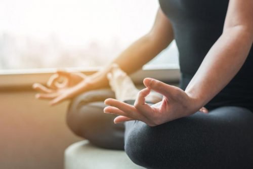 meditointi auttaa hyväksymään itsesi
