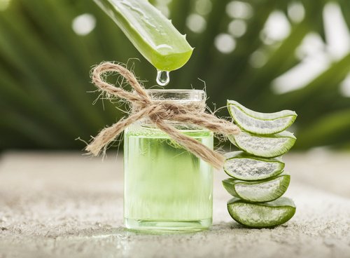 hoitoja kutisevalle kurkulle, aloe vera